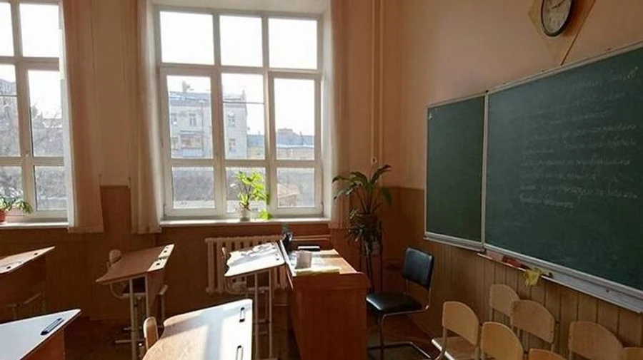 Окупанти Запоріжжя перевели школи на російську програму, змушують віддавати до них дітей – розвідка