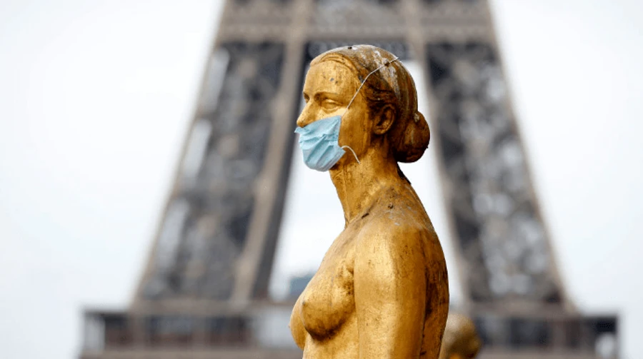 Франция четвертый день подряд фиксирует более 200 тысяч Covid-случаев