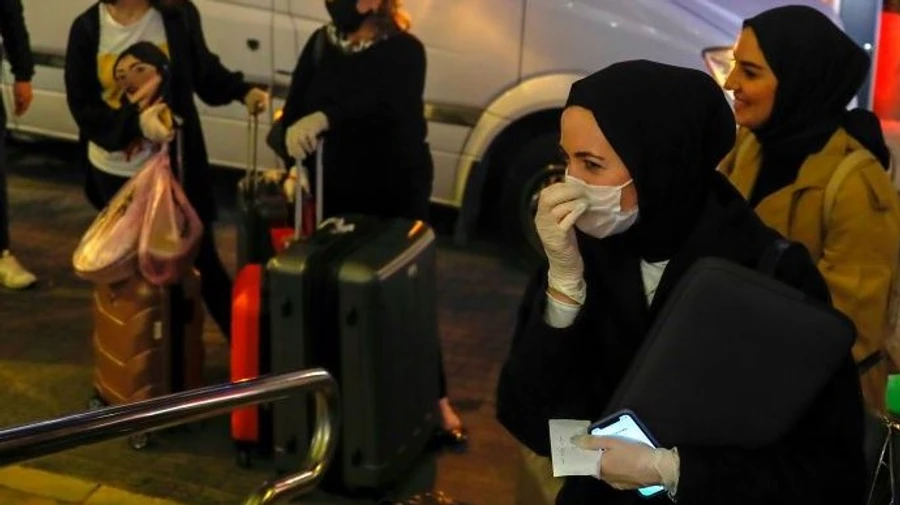 Из-за штамма омикрон Израиль закрывает границы на две недели