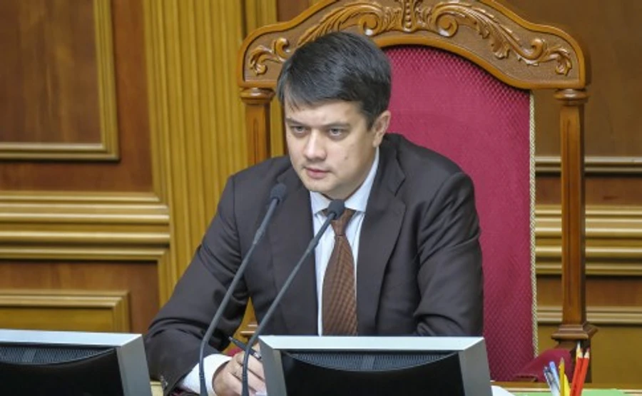 Разумков заявил, что внеочередная Рада может состояться уже после Пасхи
