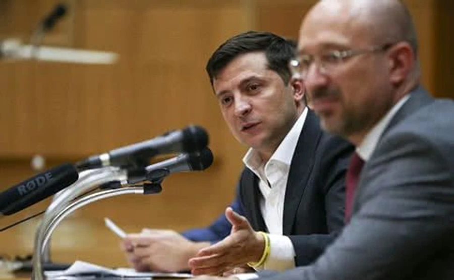 Кабмін проведе виїзне засідання з Зеленським