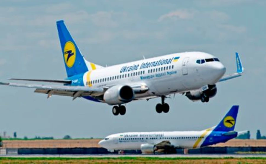 Власти проверят безопасность полетов всех авиакомпаний – Гончарук