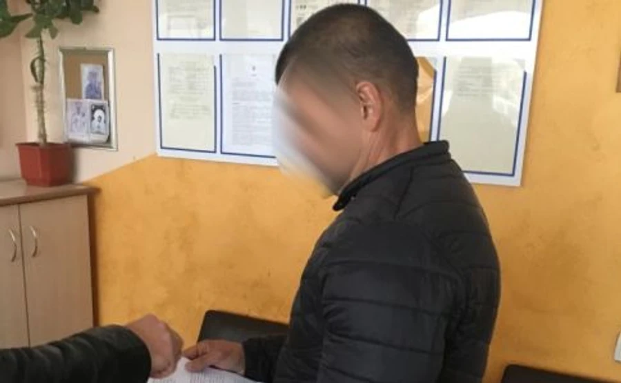 Підрив авто у Львові: правоохоронці наздогнали підозрюваного