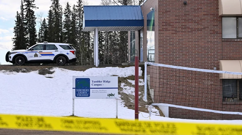 Стрілянина у школі Канади: ексучениця вбила матір і брата, а потім зі зброєю пішла до навчального закладу