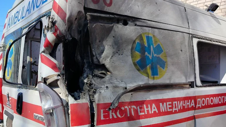 Росіяни атакували швидку на Миколаївщині: постраждали водій та лікарка