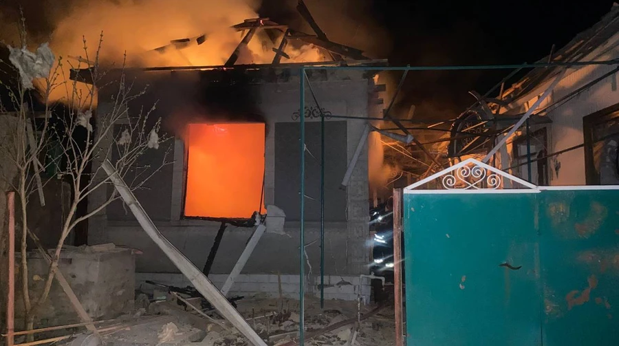 На Одесчине дрон РФ попал в жилой дом: пострадал человек, еще один может находиться под завалами.