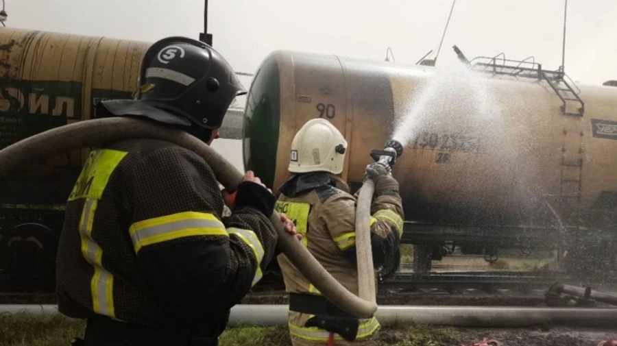 У Сімферополі горіли залізничні цистерни з пальним