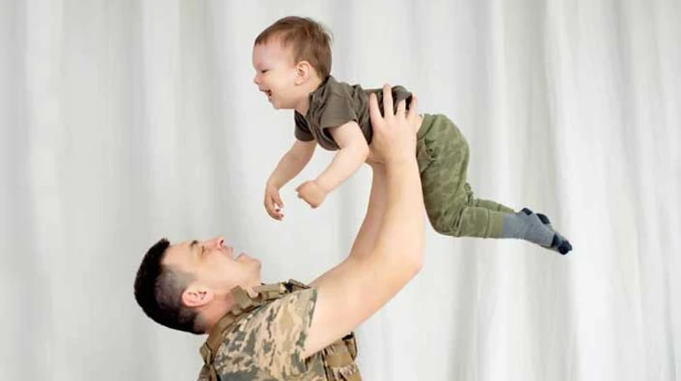 Цель для врага? Почему детей не стоит одевать в военную форму