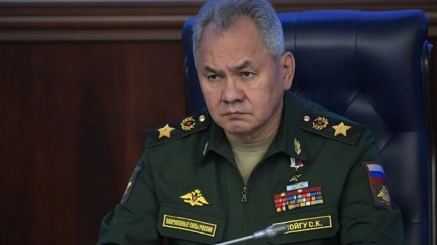 Russian Defence Minister arrives in Iran to strengthen military ties