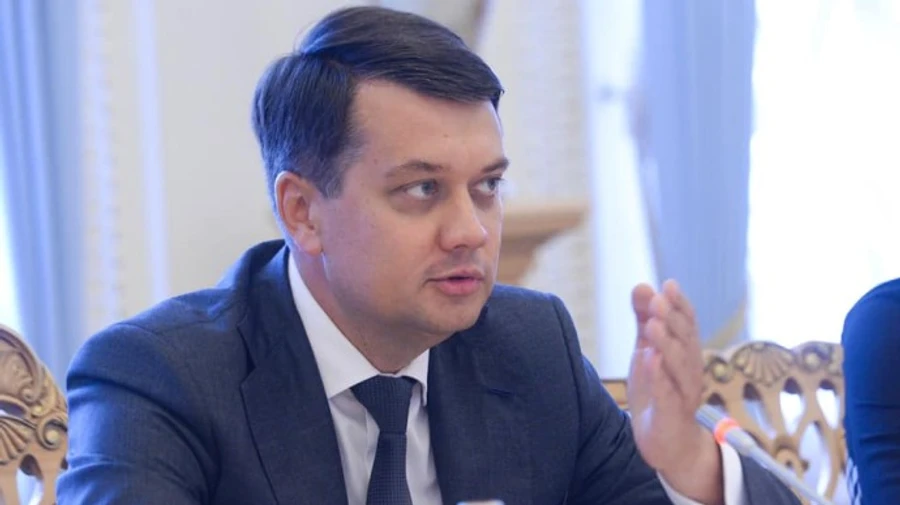 Слуги і Довіра вимагають погоджувальну раду, Разумков не поспішає