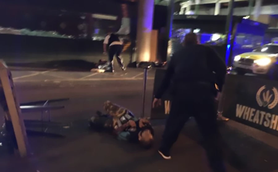 Теракт в Лондоні: 6 загиблих, 3 нападників знищено