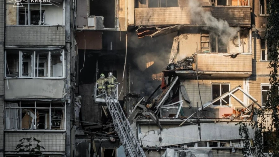 Russian strike on Kyiv injures 20, people may be trapped under rubble