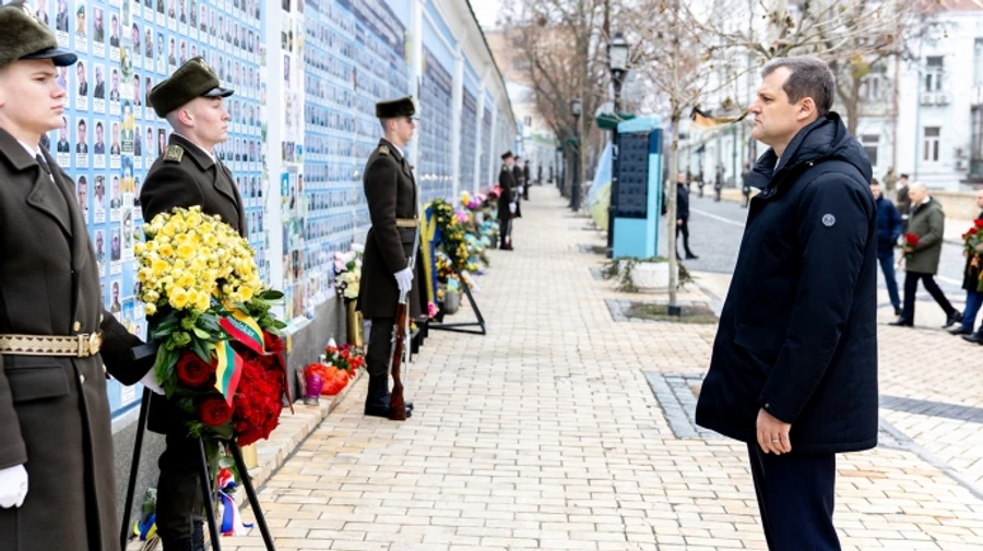 Entire new Lithuanian government arrives in Kyiv – photo, video