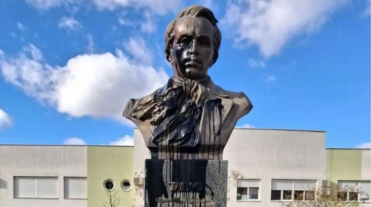 Monument to Ukrainian poet Taras Shevchenko in Serbia vandalised on anniversary of Russia's full-scale invasion