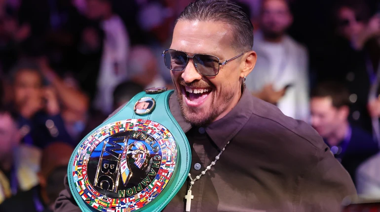WBC санкціонувала бій Усика з Верховеном