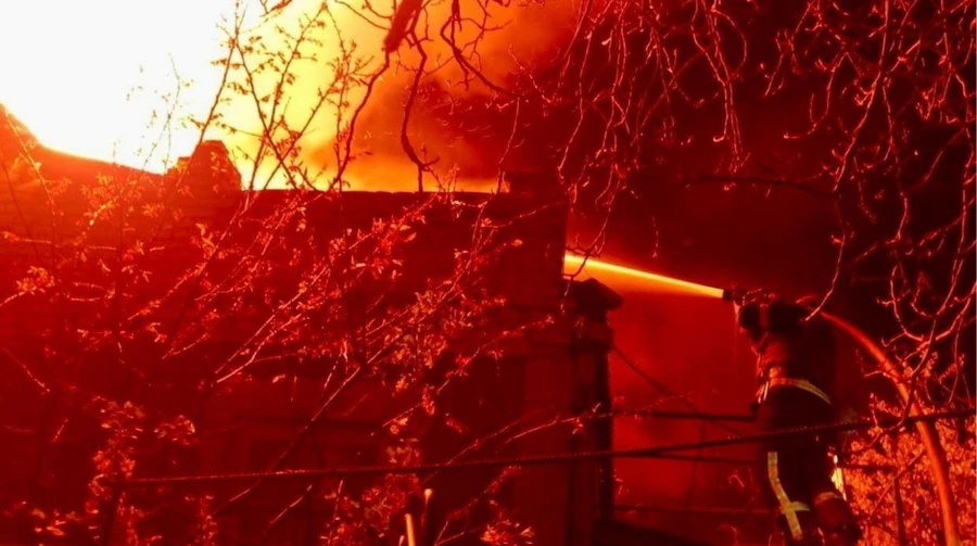 Russian attacks hit Dnipropetrovsk Oblast, causing fires and damage