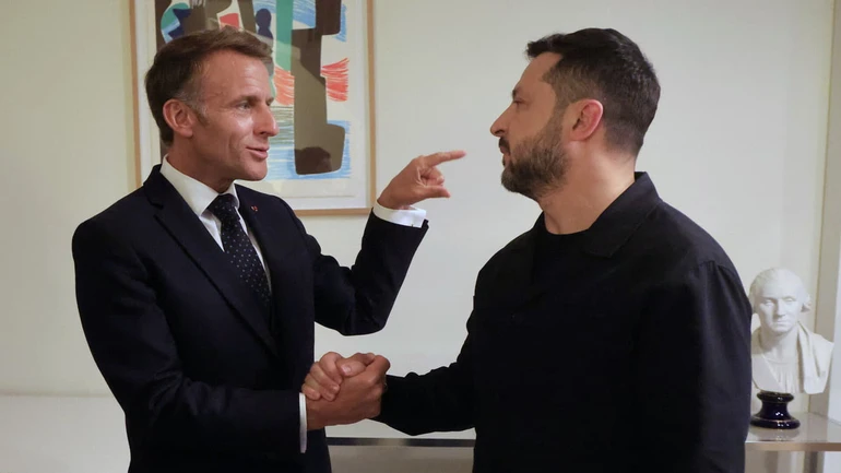 Торгівля санкціями та заручниками. Як ЄС ледь зберіг тиск на Путіна та хто підтримав Україну