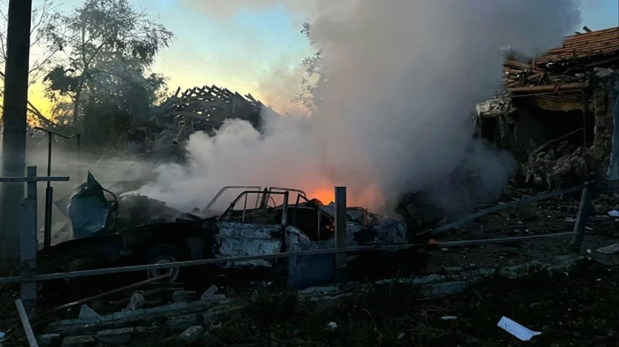 Окупанти вночі били по Харківщині: горіли житлові будинки і авто