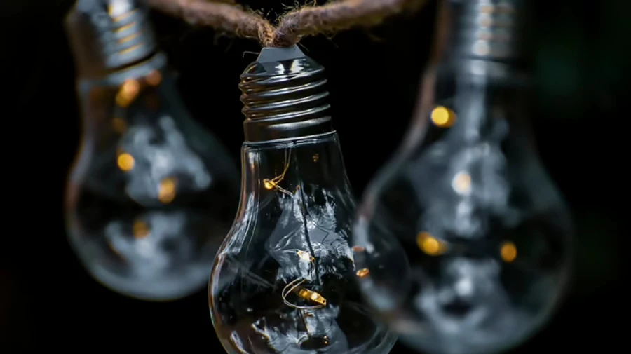 У двох областях тисячі людей без світла через негоду