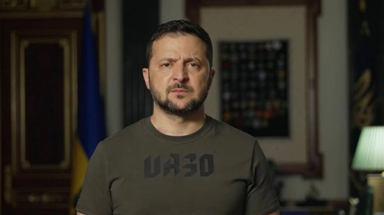 Зеленский: Мир видит, что единственный источник опасности для ЗАЭС - это Россия