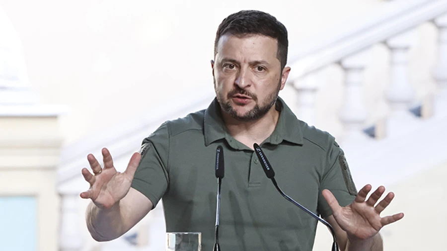 Zelenskyy's on Ukraine's counteroffensive: 20,000 square km rigged with mines, making advances difficult