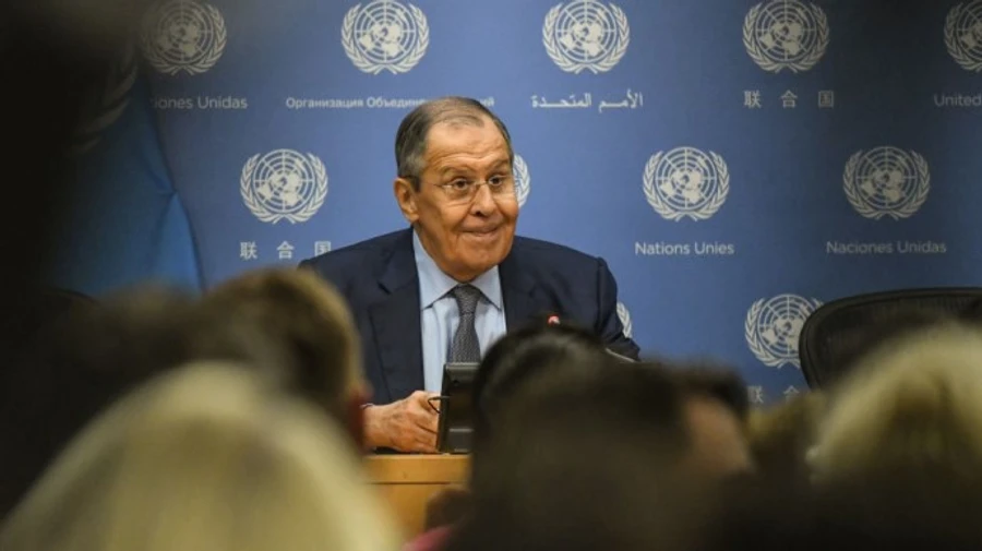 Глава МЗС Китаю у розмові з Лавровим заявив про підтримку Росії під лідерством Путіна