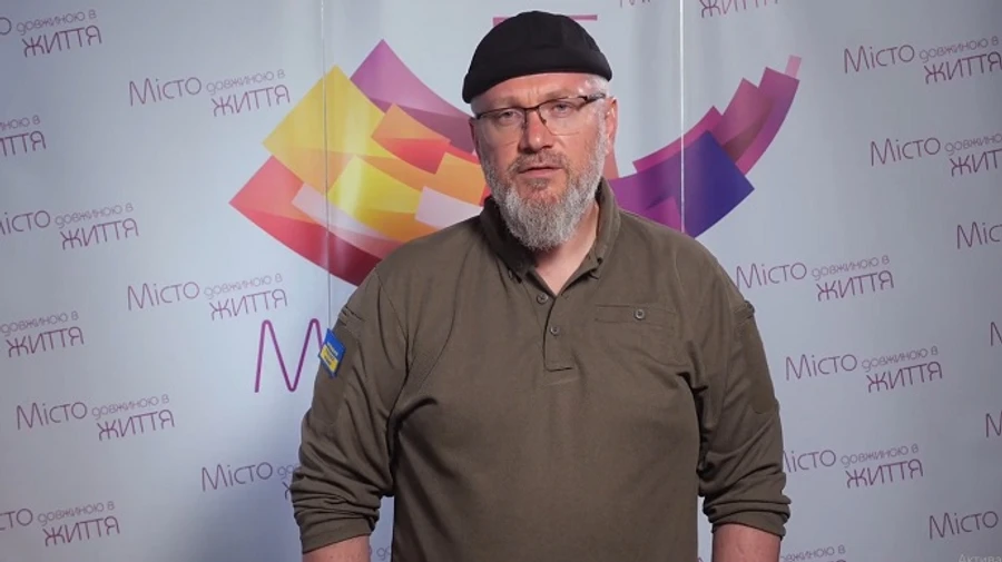 Russian tank fires on Ukrainian combine harvesters in field in Dnipropetrovsk region – Oblast Military Administration