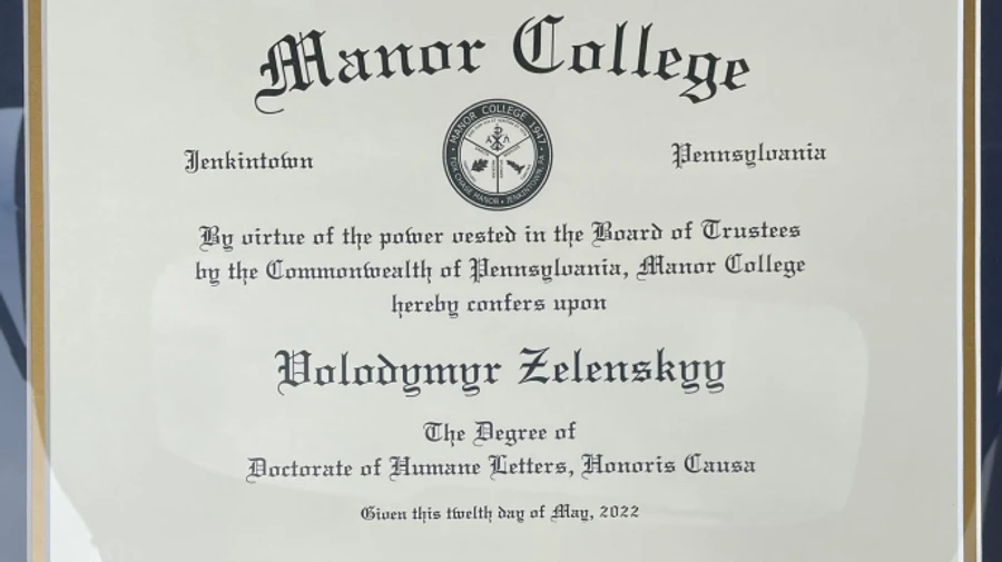 Зеленський отримав почесне звання в майже 30 американських університетах