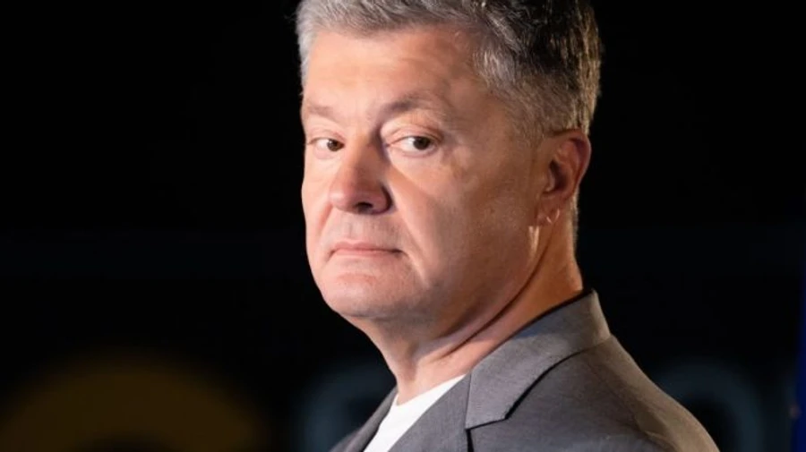 Порошенко вимагає терміново скликати РНБО і засідання Ради