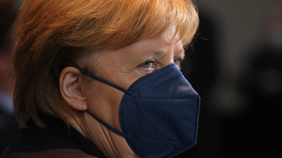 Меркель овациями проводили с должности канцлера в Бундестаге