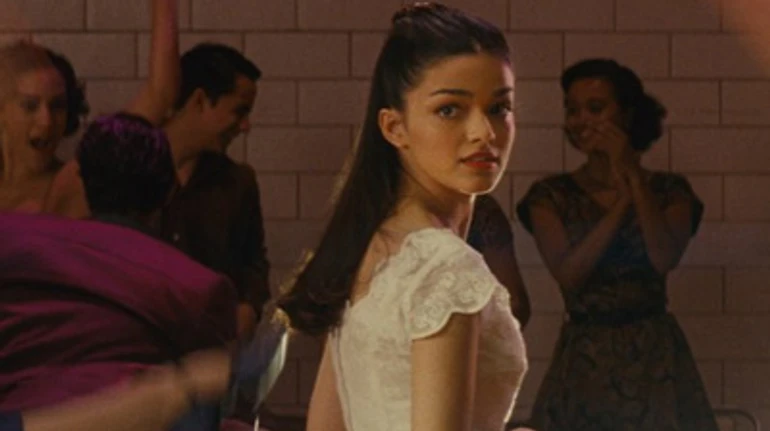 Что там в кино: Вестсайдская история Спилберга, С завязанными глазами Дроня, Шествие короля Шольца и еще 3 фильма декабря