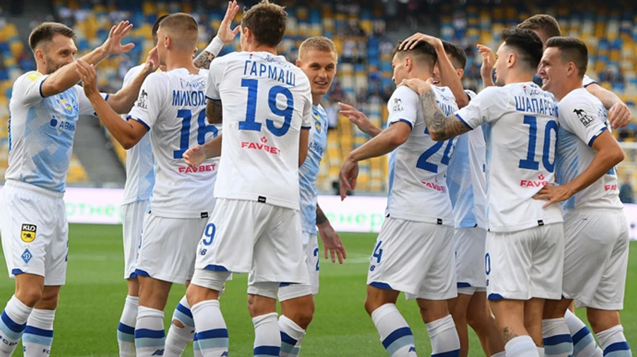 Динамо забиває чотири сухих м’ячі Вересу