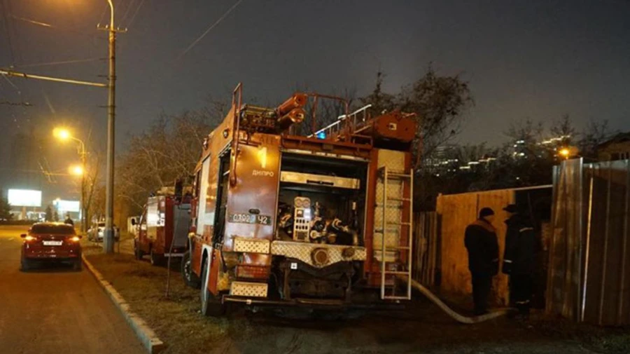 В Днепре загорелся дом: три человека погибли