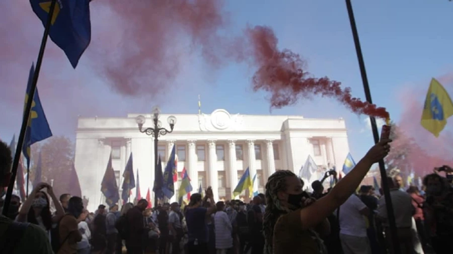 Геращенко викликала Бужанського на мовну дуель