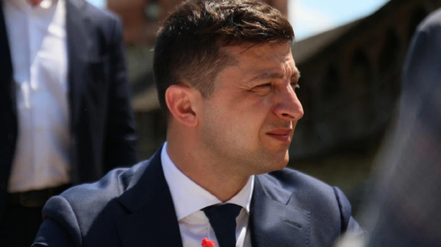 Поддержка Зеленского на выборах президента немного упала