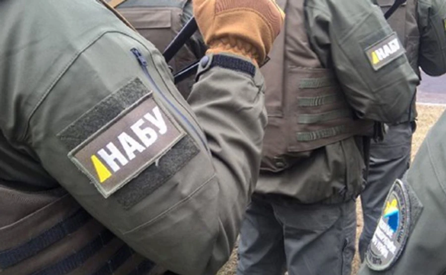 В НАБУ отрицают, что причина аварии самолета в аэропорту Киев связана с обысками