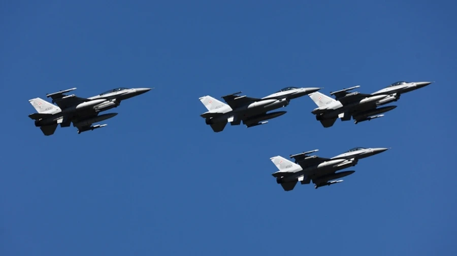 Гарантії безпеки для України: Румунія готова надати НАТО свої військові бази