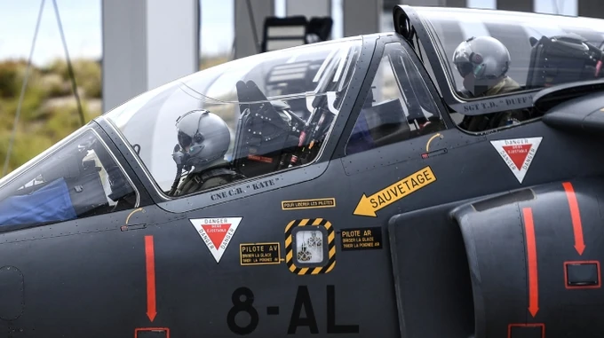 Министр обороны Франции: Первые истребители Mirage уже в Украине