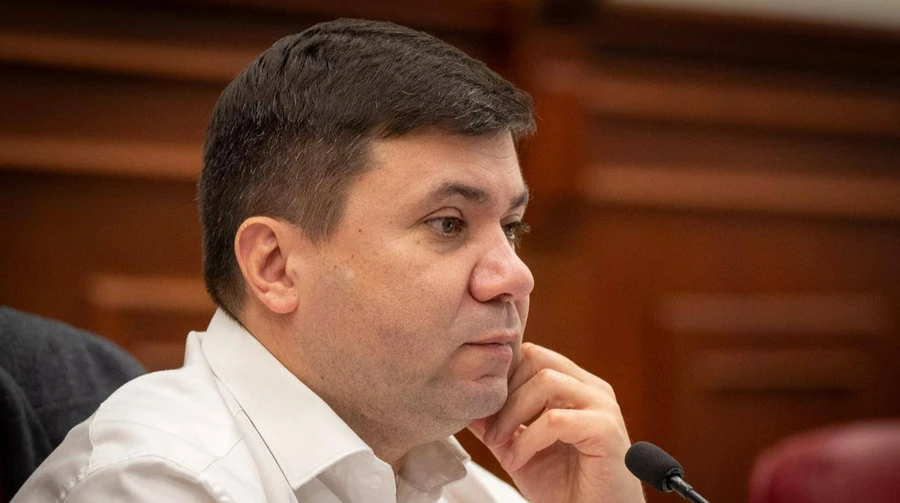 Deputy Minister of Education Vitrenko reported that he found a wiretap in his car