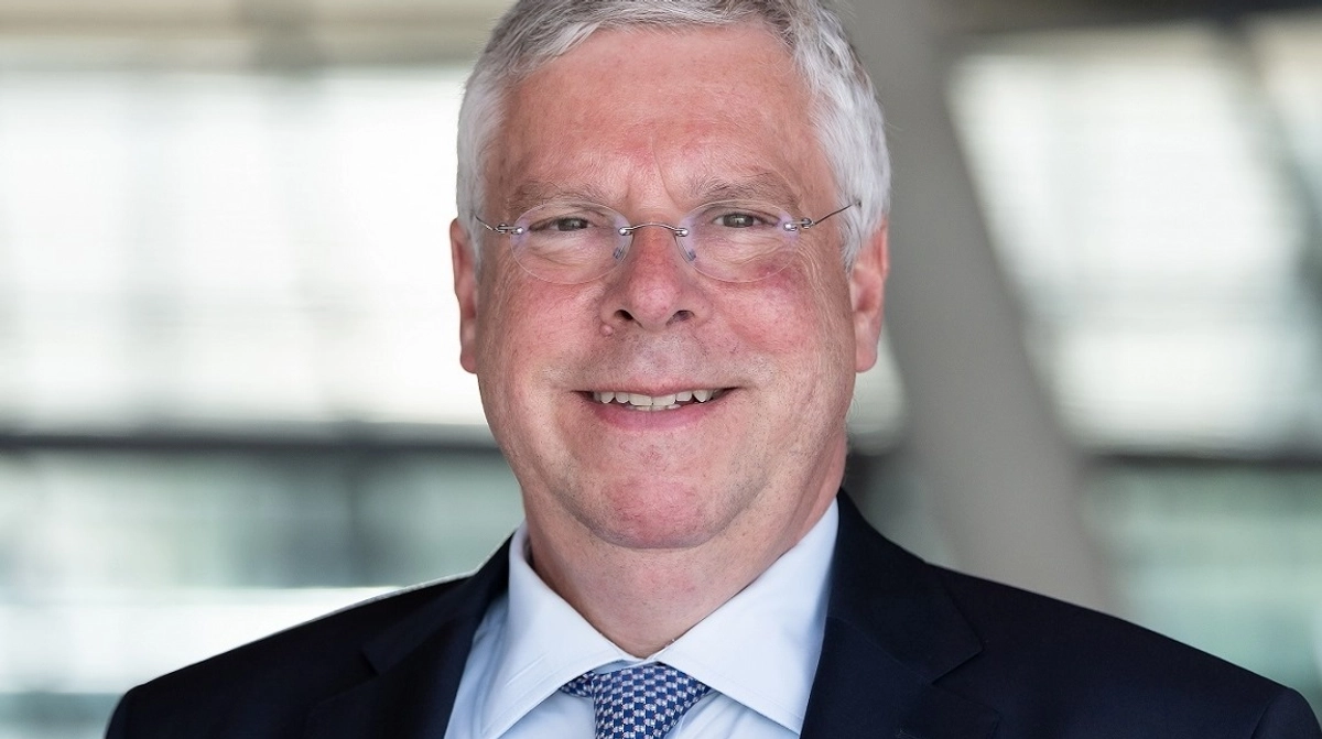 German MP: Putin must accept peace proposal to end war