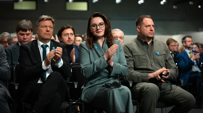 Ермак заблокировал премьера Свириденко в мессенджерах – УП