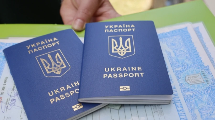 Тимчасовий захист для українців в ЄС: винятків для чоловіків призовного віку не буде