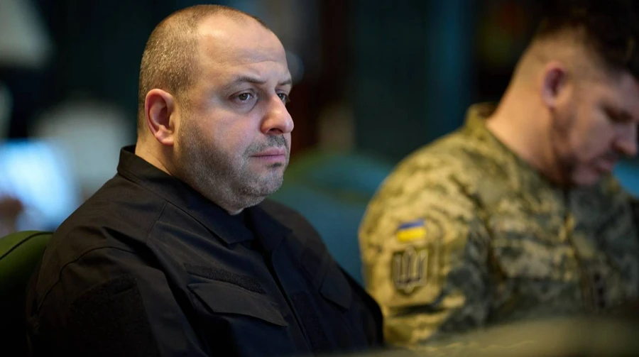 Умєров із військовими направляється на Близький Схід, в регіон Затоки – Зеленський