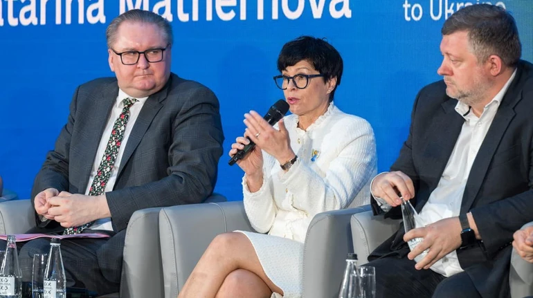 Нові кроки до вступу в ЄС. Яку ідею привезла до Києва Марта Кос та що може піти не так
