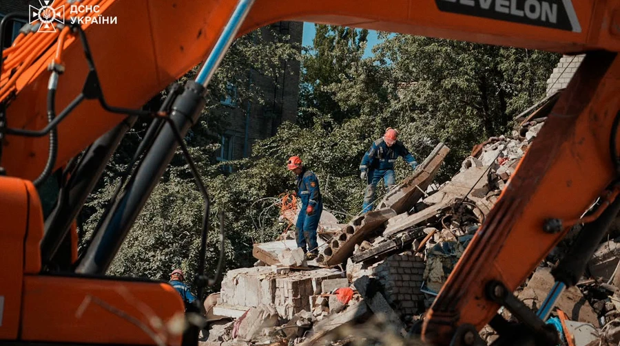 Thirteen people killed and 86 injured in Russian attack on Kyiv – photos, video