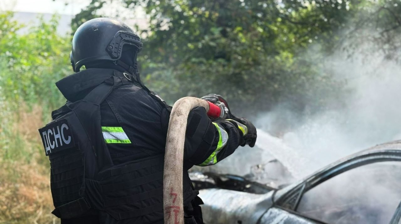 Russians attack petrol station in Kharkiv