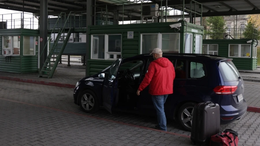 Латвия с 16 июля запрещает въезд автомобилей на белорусских номерах