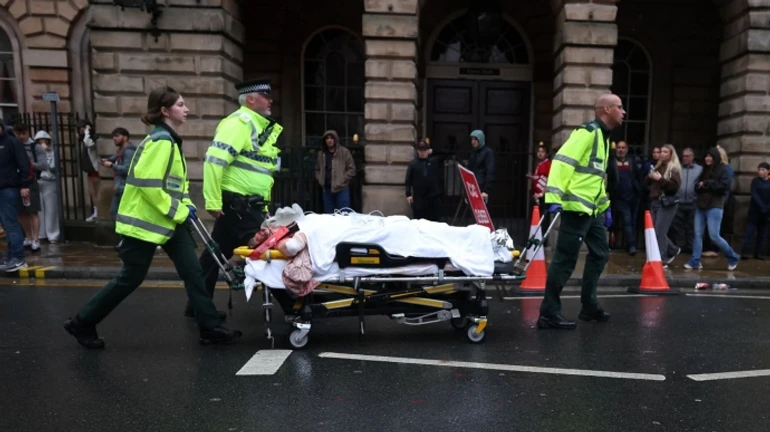 У Ліверпулі автівка в'їхала в натовп під час святкування перемоги футбольного клубу