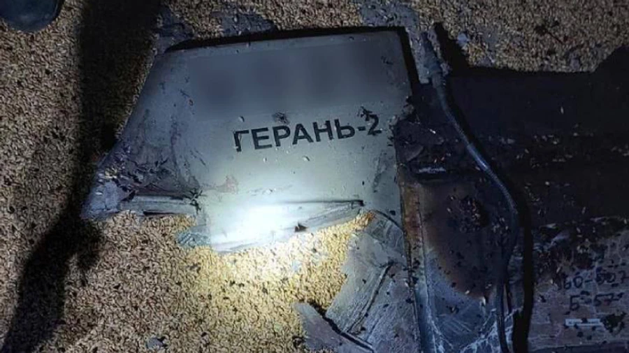 Росія атакувала Шахедами Дніпропетровщину, уламки спричинили пожежу