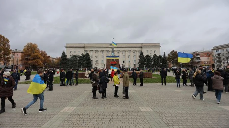 У Херсоні вже запрацювали два мобільних оператори